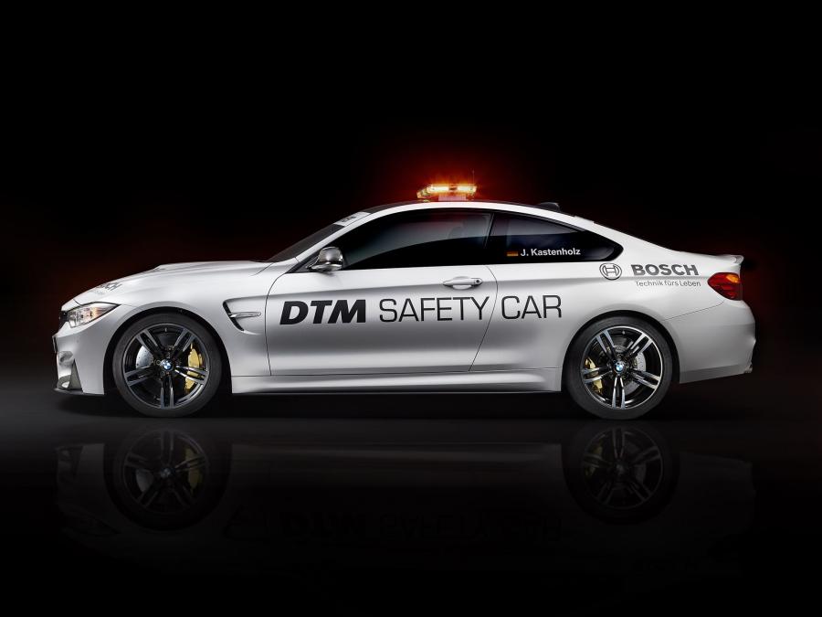  BMW M4 Coupe DTM Safety Car 2014 года  (фото 3 из 11)